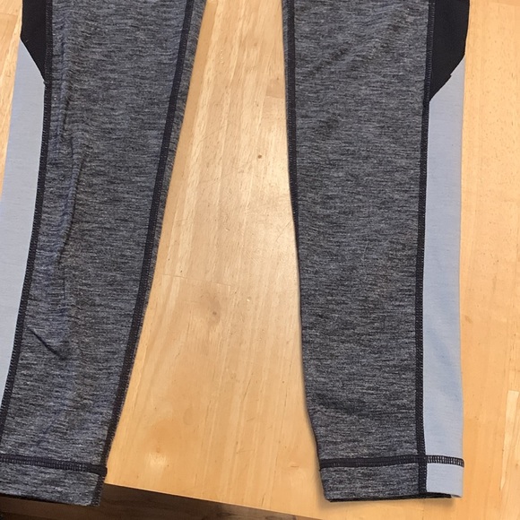 Athleta leggings - Picture 2 of 5
